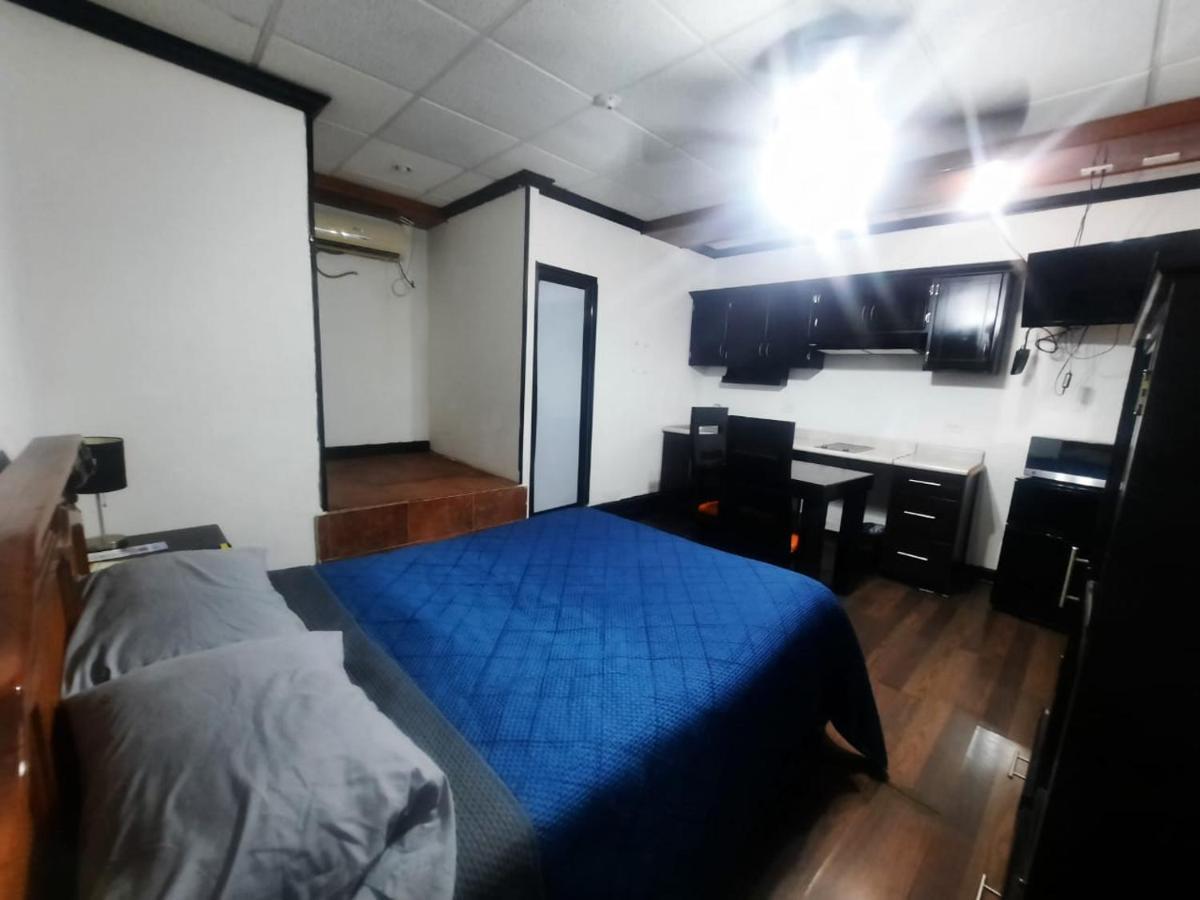 Hotel Garcias Suites, Linares المظهر الخارجي الصورة